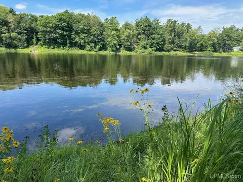 n2815 River Drive, Wallace, MI 49893 photo 2