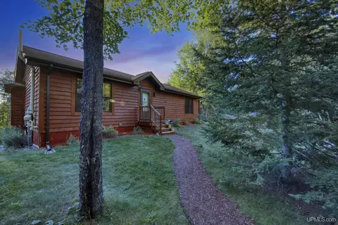 4291 S South Shr, Florence T-wi, WI 54121