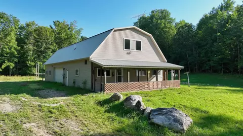 475 E Ashard, Harrison, MI 48625 photo 4
