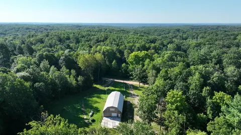 475 E Ashard, Harrison, MI 48625 photo 28