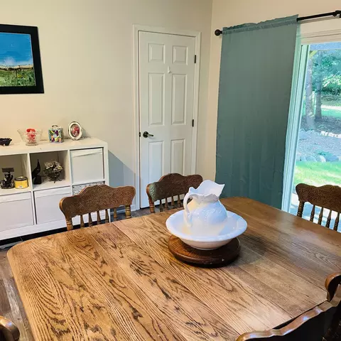 Dining - 114 E Wesley, Owosso, MI 48867 photo 2 of 2