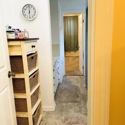 Entry Way - 114 E Wesley, Owosso, MI 48867 photo 3 of 6