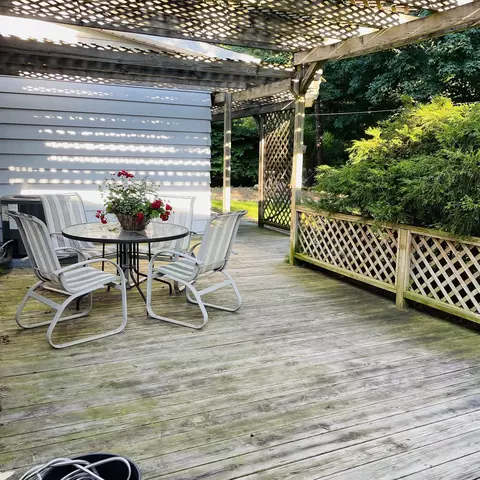 Exterior - 114 E Wesley, Owosso, MI 48867 photo 7 of 14