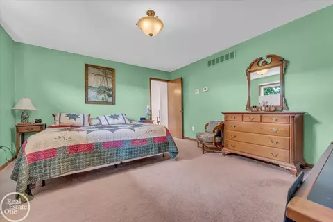 Bedroom - 24072 Pointe, Macomb, MI 48042 photo 5 of 5