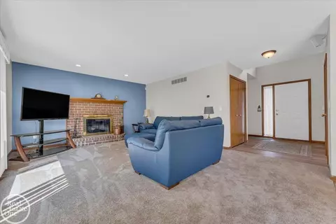 Living - 24072 Pointe, Macomb, MI 48042 photo 1 of 1