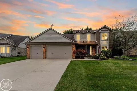 24072 Pointe, Macomb, MI 48042