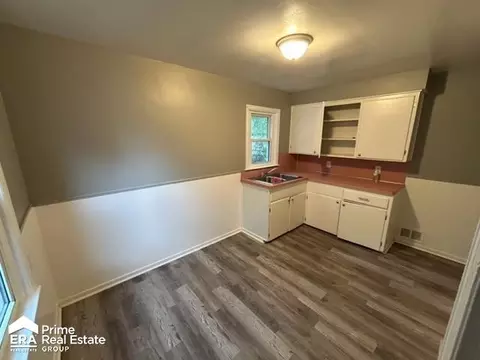 986 Salisbury, Flint, MI 48532 photo 2