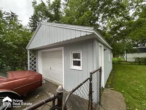 986 Salisbury, Flint, MI 48532 photo 5