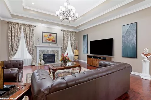 Living - 50461 Nagy, Macomb, MI 48044 photo 2 of 2