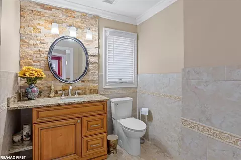 Bath - 50461 Nagy, Macomb, MI 48044 photo 4 of 6