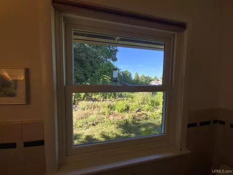 515 E Rdg, Marquette, MI 49855 photo 18