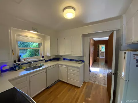 515 E Rdg, Marquette, MI 49855 photo 9