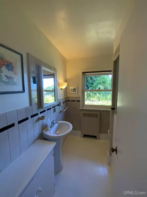 515 E Rdg, Marquette, MI 49855 photo 17