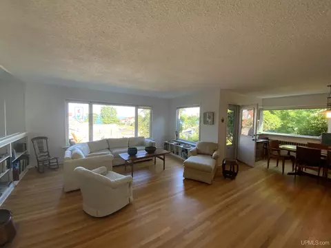 515 E Rdg, Marquette, MI 49855 photo 3