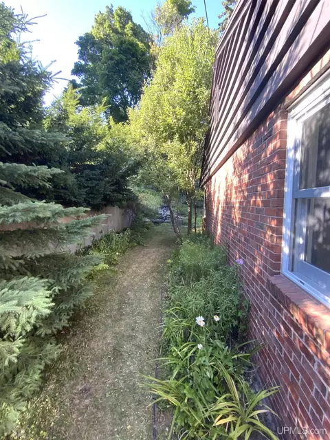 515 E Rdg, Marquette, MI 49855 photo 65