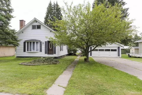 4 Elmwood, Gaastra, MI 49927