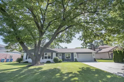 1135 Lakeside, Battle Creek, MI 49015