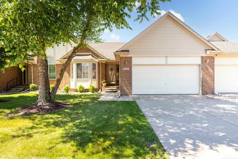 28176 Cottonwood, New Baltimore, MI 48047