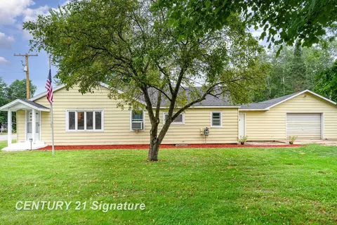 304 N Corning, Farwell, MI 48622