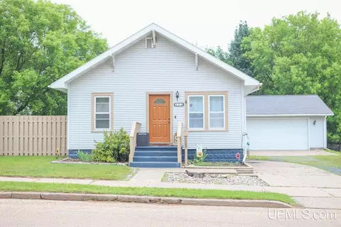 312 Fulton, Kingsford, MI 49802