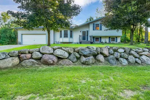 60 S Hurd, Oxford, MI 48371