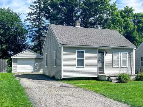2123 Morris, Burton, MI 48529