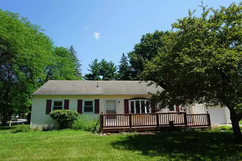 1407 E Sugnet, Midland, MI 48642