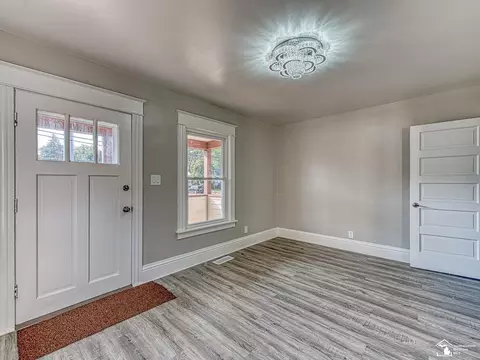 626 Navarre, Monroe, MI 48161 photo 6