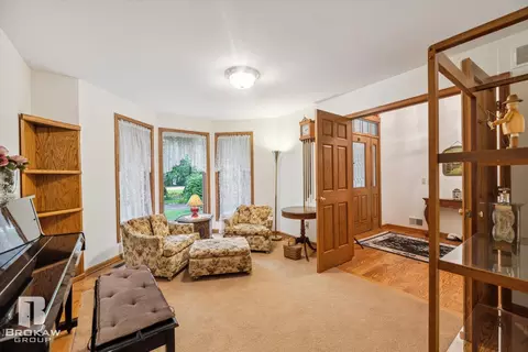 Entry Way - 2177 S State, Davison, MI 48423 photo 3 of 4