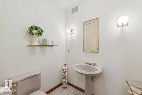 Bath - 2177 S State, Davison, MI 48423 photo 1 of 6
