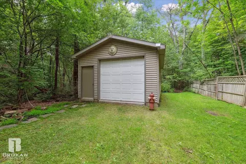 Exterior - 2177 S State, Davison, MI 48423 photo 11 of 12