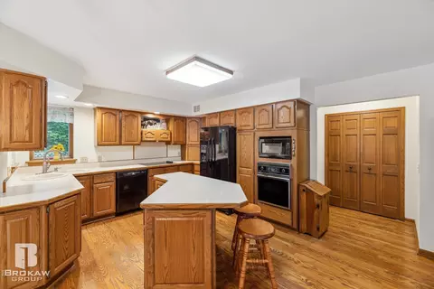 Kitchen - 2177 S State, Davison, MI 48423 photo 4 of 5