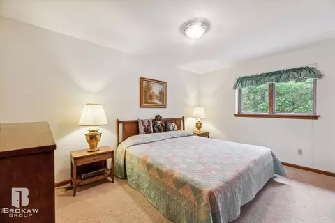 Bedroom - 2177 S State, Davison, MI 48423 photo 4 of 7