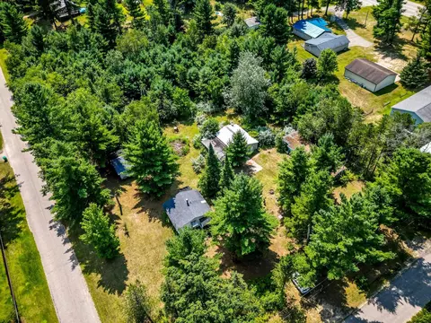 2068 2098 Timber, Harrison, MI 48625 photo 4