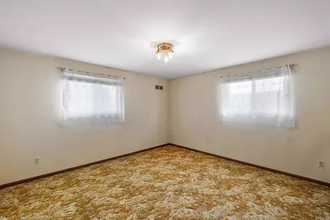 Bedroom - 656 Canterbury, Grosse Pointe Woods, MI 48236 photo 6 of 7