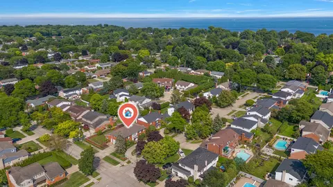 View/Area - 656 Canterbury, Grosse Pointe Woods, MI 48236 photo 2 of 12