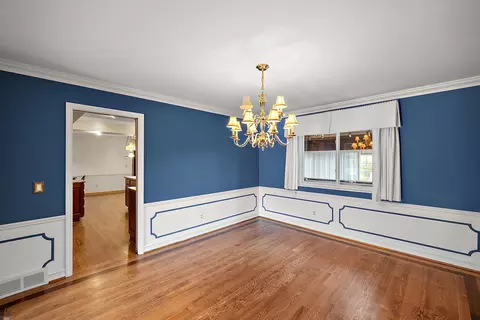 Dining - 656 Canterbury, Grosse Pointe Woods, MI 48236 photo 1 of 1