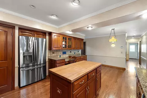 Kitchen - 656 Canterbury, Grosse Pointe Woods, MI 48236 photo 6 of 7