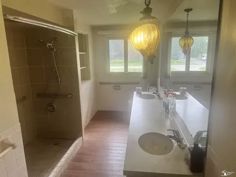 Bath - 12773 Sweitzer, Carleton, MI 48117 photo 1 of 2