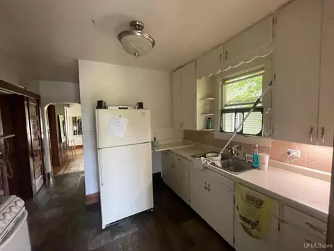 523 N Third, L'anse, MI 49946 photo 10