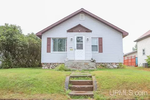 216 Newton, Kingsford, MI 49802
