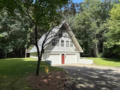 11496 Swan Crk, Saginaw, MI 48609