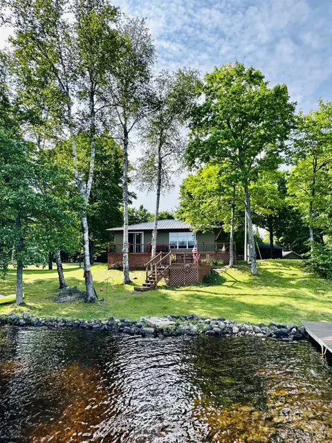 21811 Maple, Michigamme, MI 49861