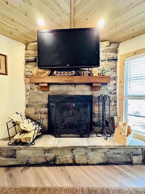 21811 Maple, Michigamme, MI 49861 photo 4