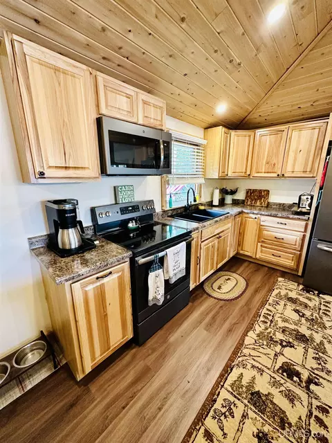 21811 Maple, Michigamme, MI 49861 photo 9