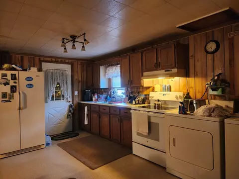 Kitchen - 217 Johnson, Harrison, MI 48625 photo 1 of 2