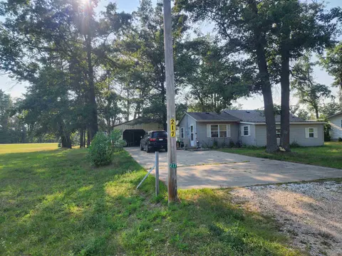 217 Johnson, Harrison, MI 48625