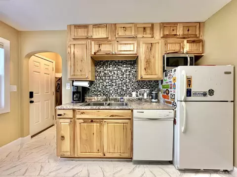 1829 S 10th, Escanaba, MI 49829 photo 3