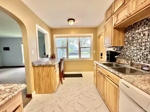 1829 S 10th, Escanaba, MI 49829 photo 4
