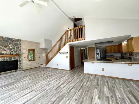 Living - 4947 Prince, Gladwin, MI 48624 photo 5 of 9
